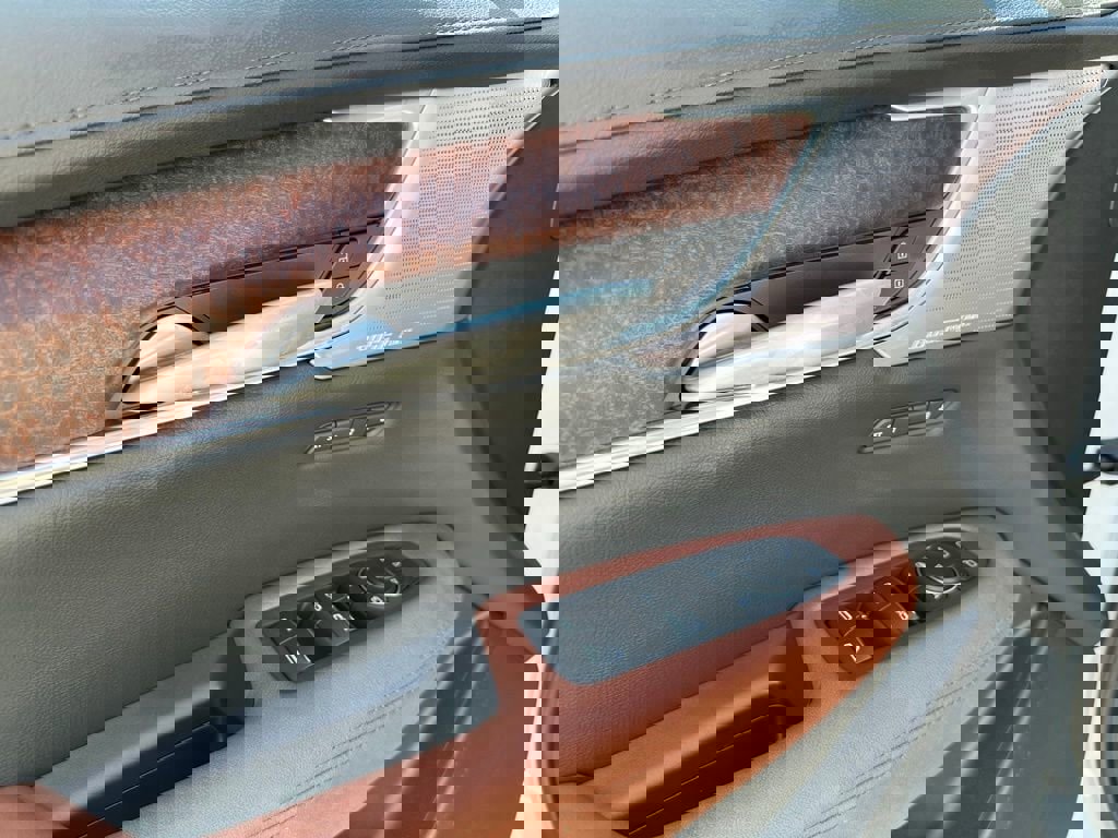 New 2025 Cadillac XT5 Sportv image 27