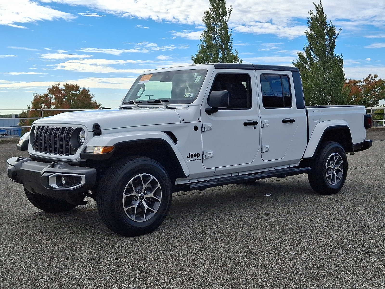 Certified 2024 Jeep Gladiator Sport image 3