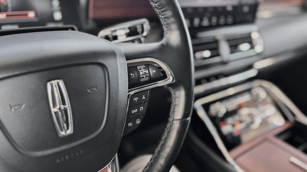 Used 2024 Lincoln Navigator L 4WD image 28