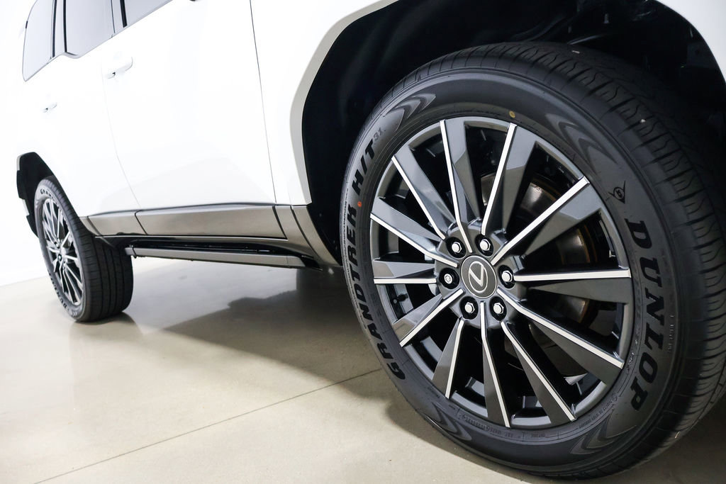 Used 2026 Lexus GX 550 w/ Accessory Package (2T) AWD/4WD image 14