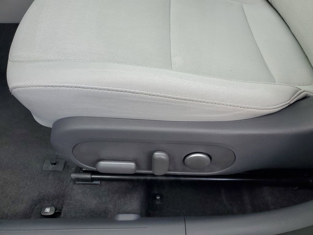 Used 2025 Hyundai Kona SEL image 10