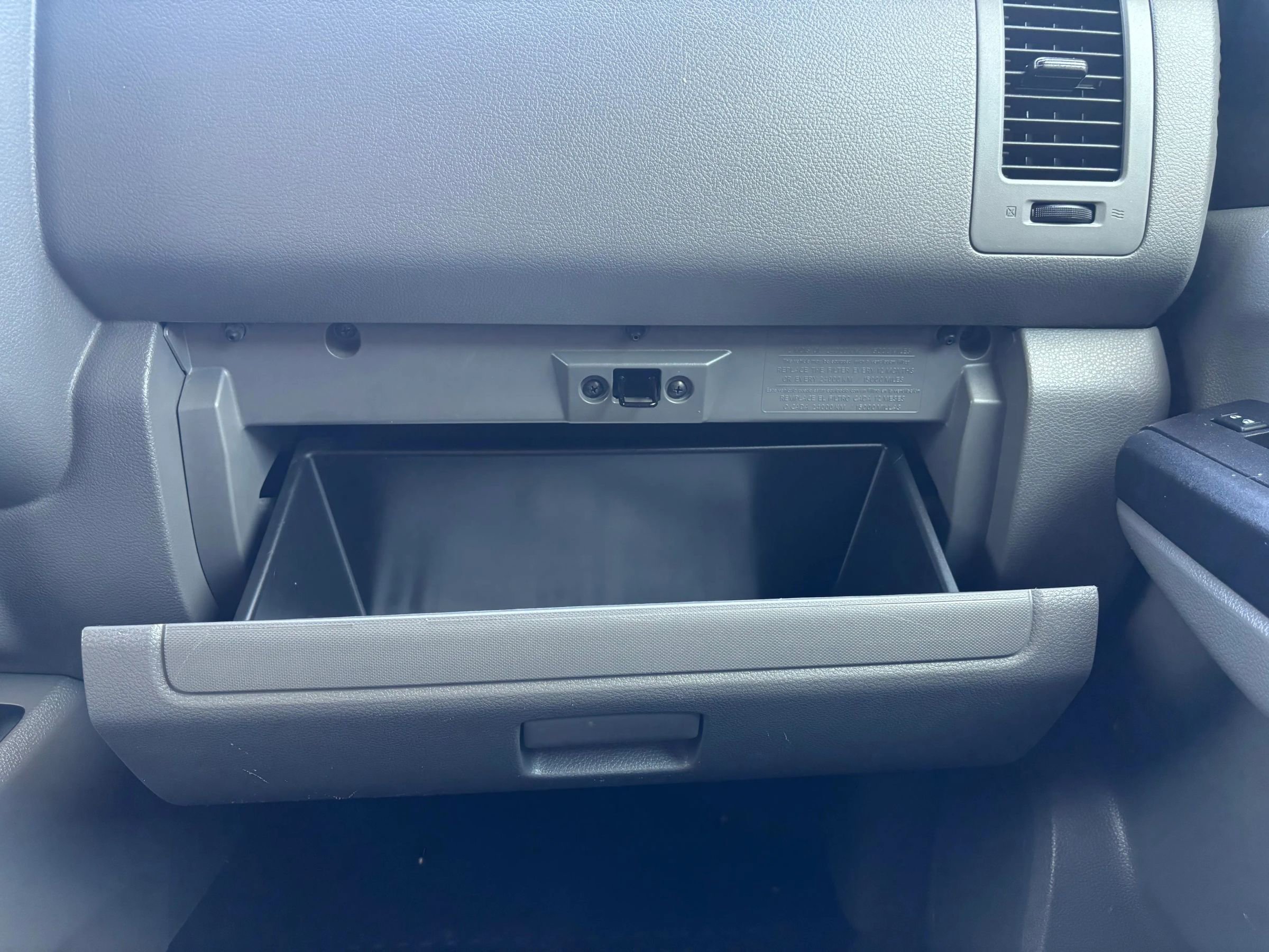 Used 2018 Nissan NV 1500 SV image 29