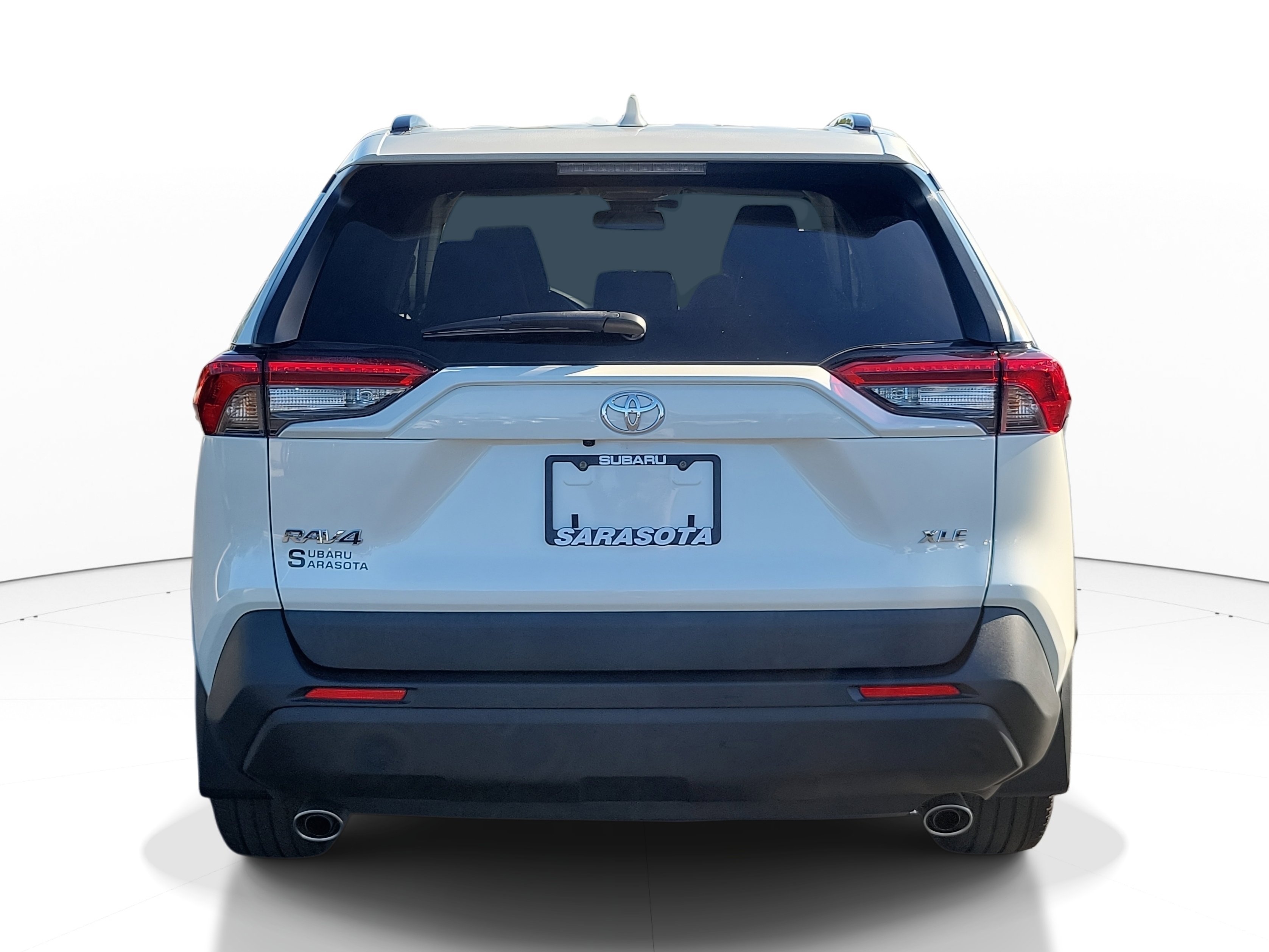 Used 2022 Toyota RAV4 XLE Premium image 5