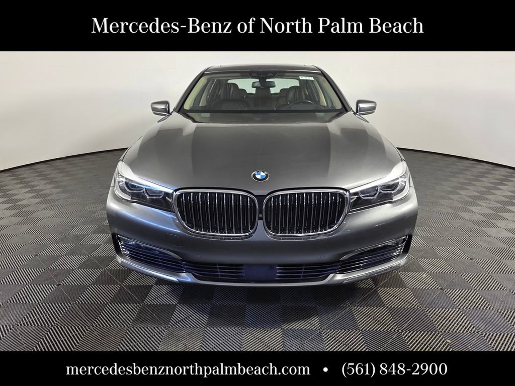 Used 2017 BMW 740i xDrive image 2