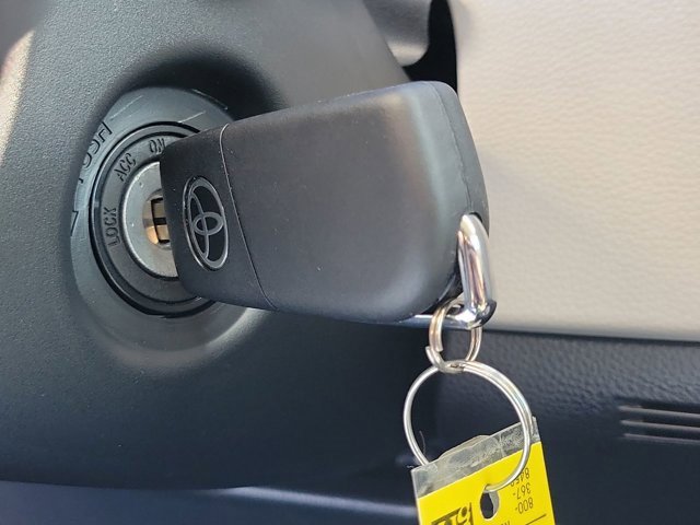 Used 2026 Toyota Corolla LE image 33