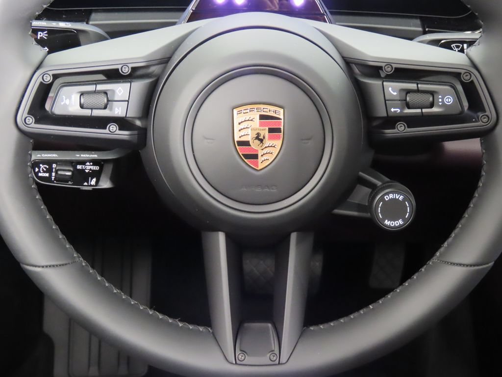 New 2026 Porsche Macan 4 Electric AWD/4WD image 19