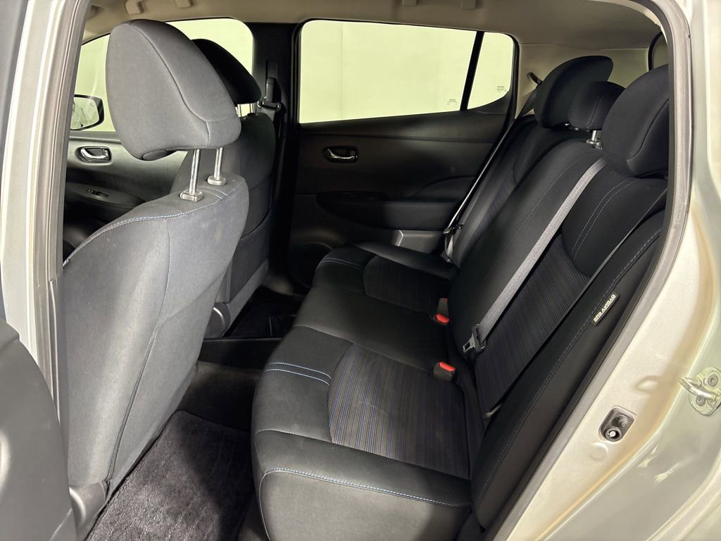 Used 2022 Nissan Leaf S image 29