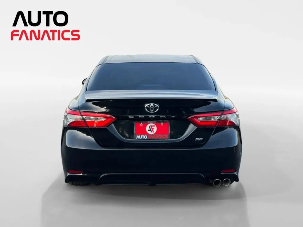 Used 2018 Toyota Camry SE FWD image 4