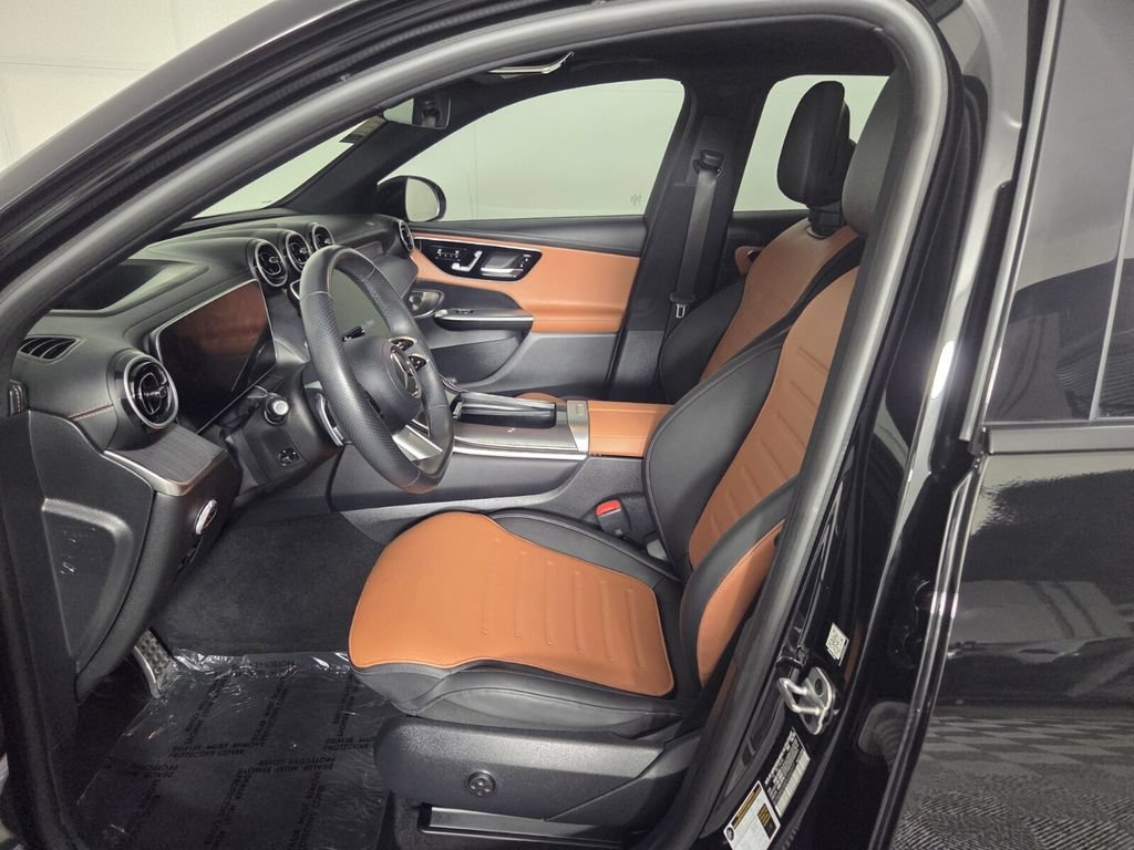 Used 2023 Mercedes-Benz GLC 300 image 9