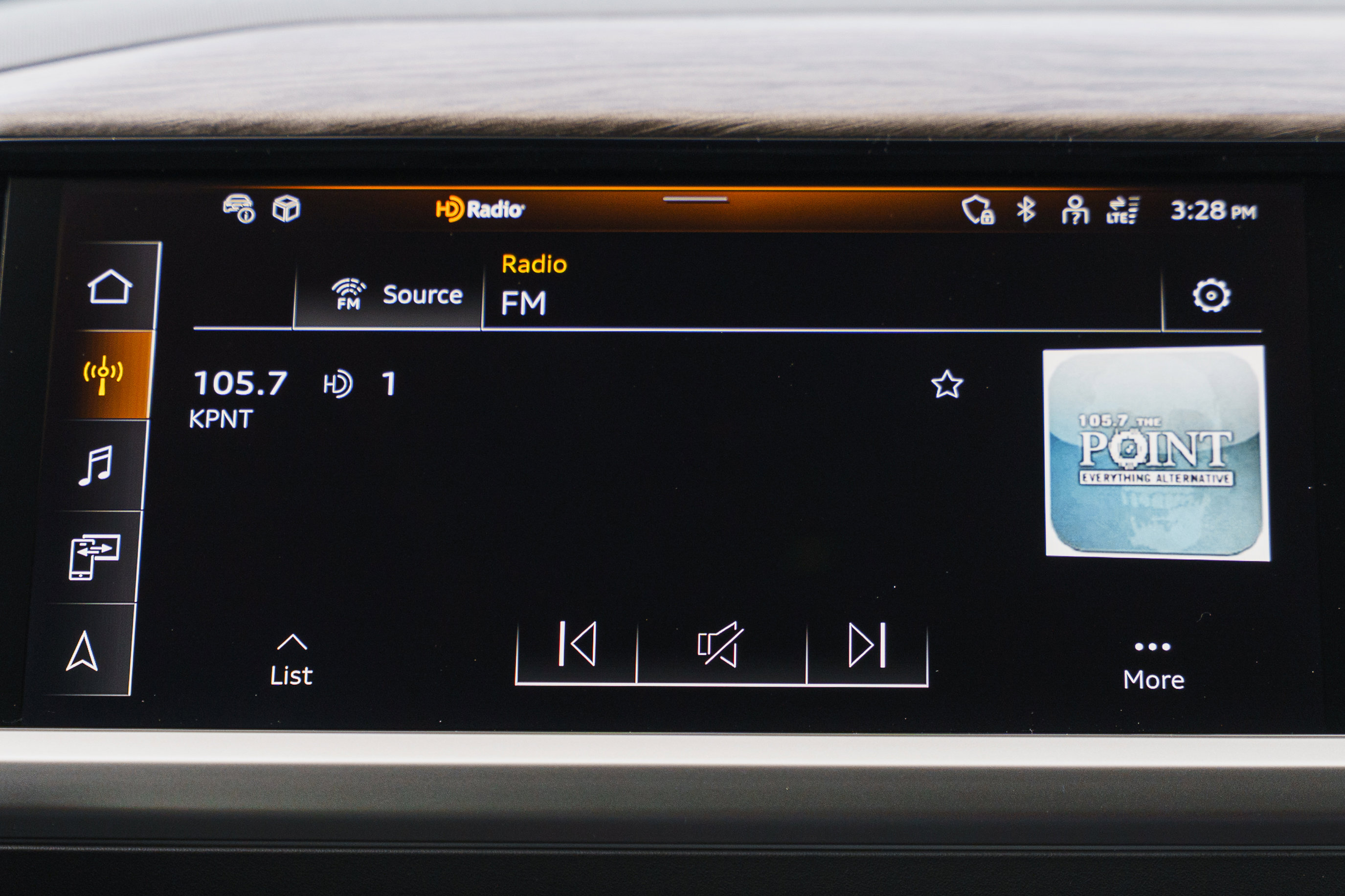 Certified 2025 Audi Q4 e-tron Premium Plus w/ Premium Plus AWD/4WD image 13