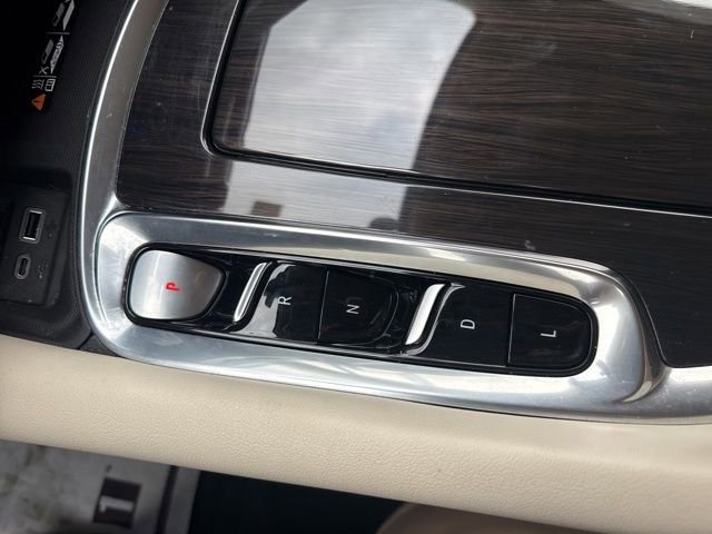 Used 2022 Buick Enclave Essence w/ Sound and Sites Package image 29