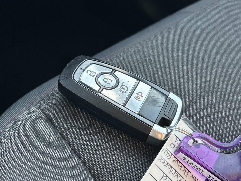 Used 2025 Ford Explorer Active image 29