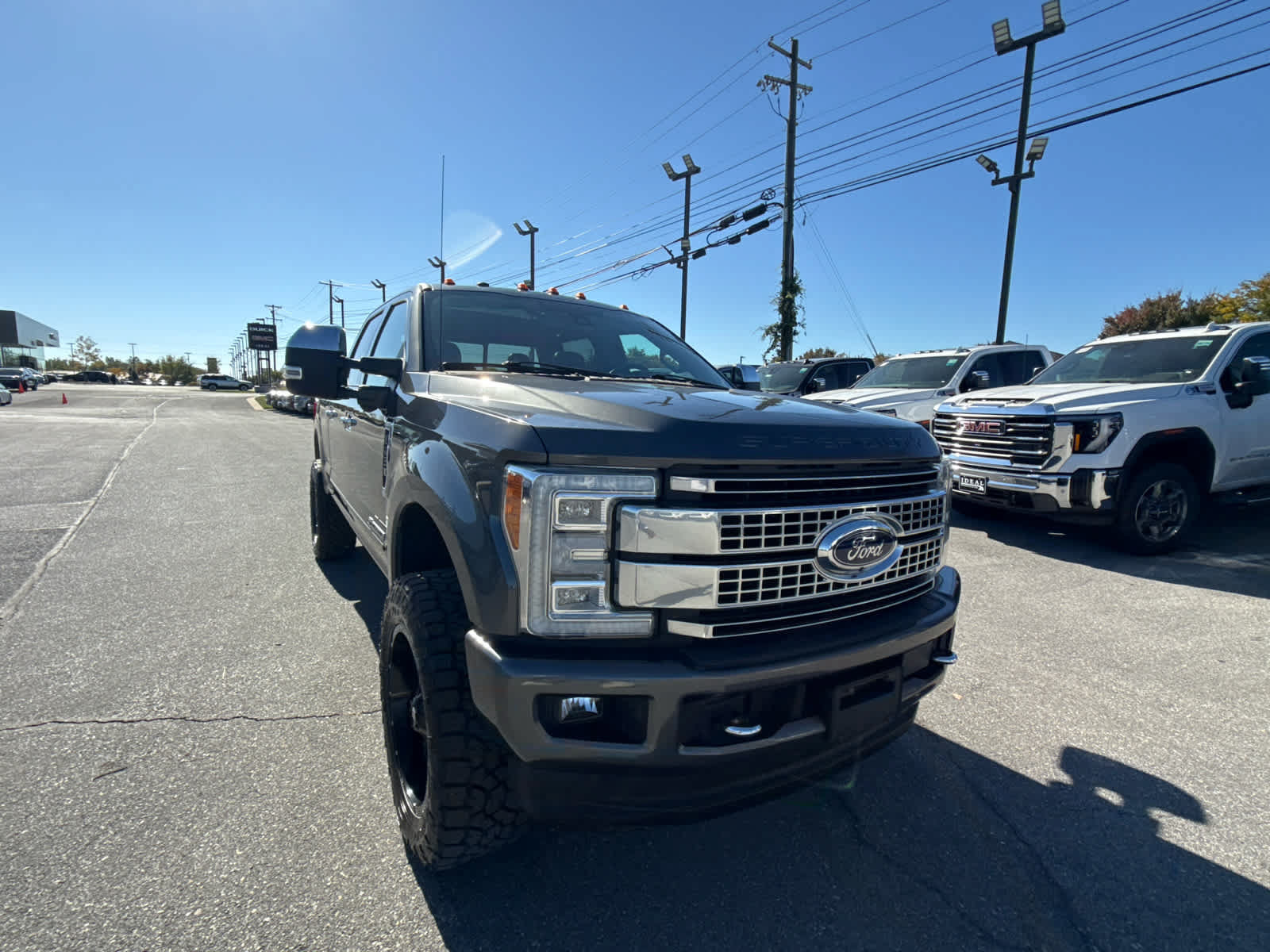 Used 2017 Ford F250 Platinum w/ Platinum Ultimate Package AWD/4WD image 33