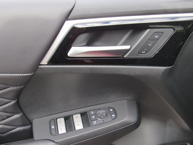 New 2026 Mitsubishi Outlander SEL FWD image 11
