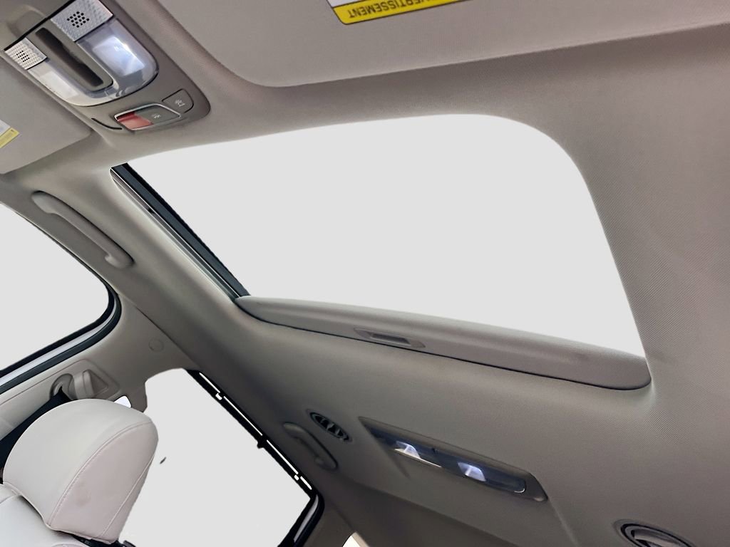 Used 2023 Kia Telluride EX w/ EX Captain's Chair Package image 23