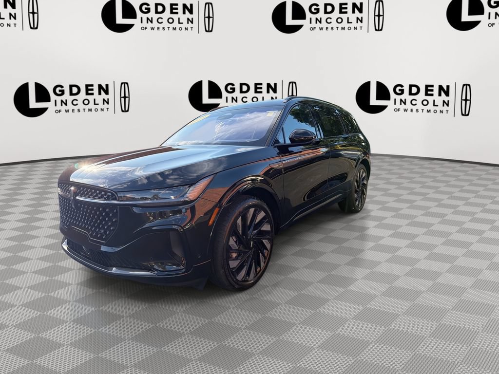 Used 2024 Lincoln Nautilus Reserve w/ Equipment Group 202A AWD/4WD image 4