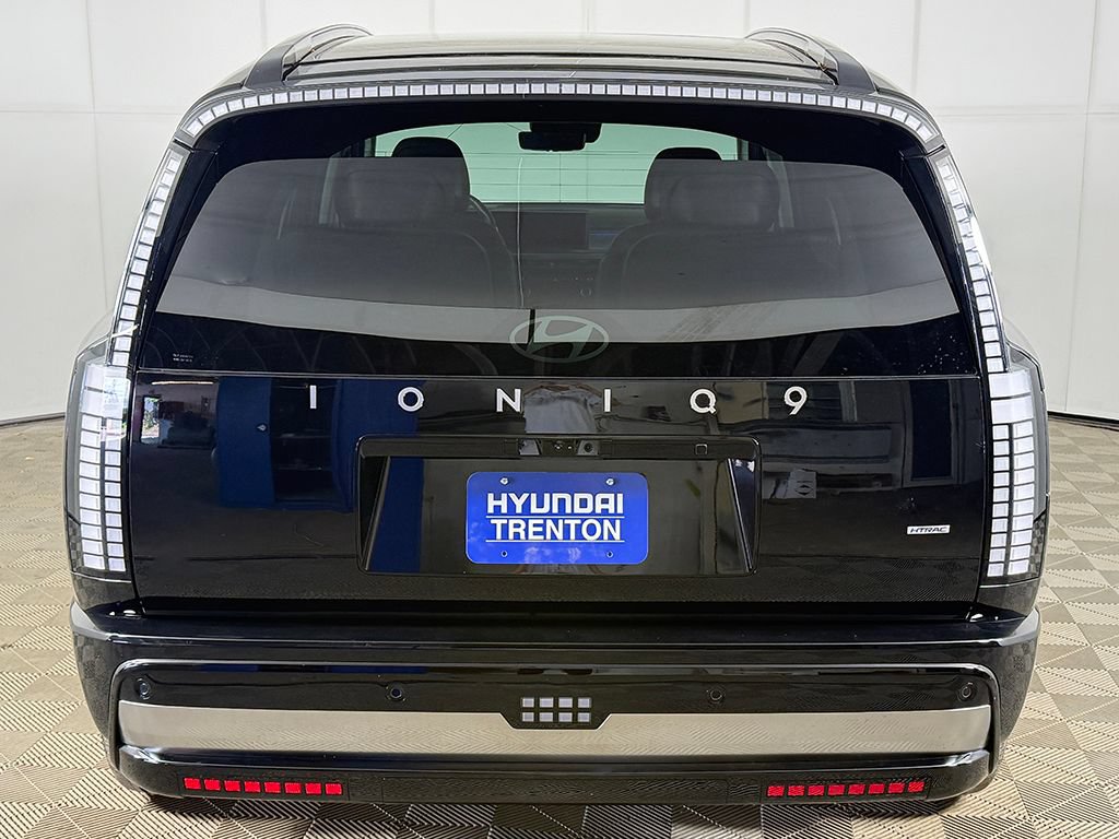 Used 2026 Hyundai Ioniq 9 Calligraphy AWD/4WD image 18