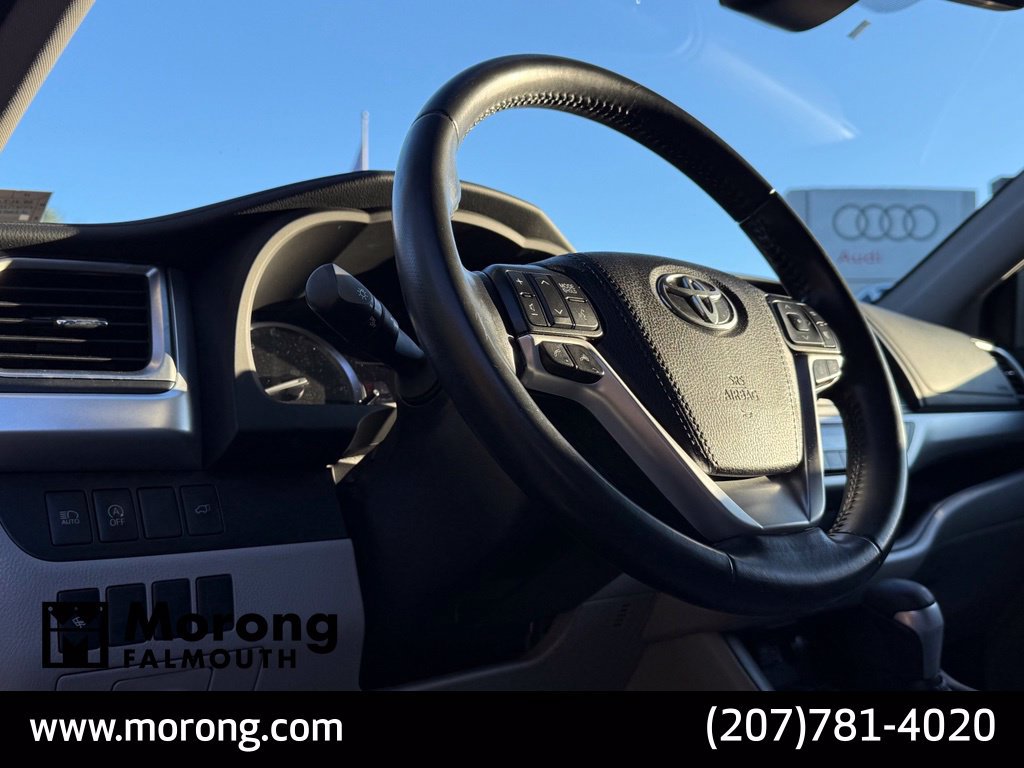 Used 2019 Toyota Highlander XLE AWD/4WD image 27