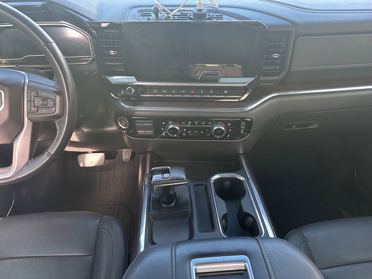 Used 2022 GMC Sierra 1500 SLT w/ SLT Premium Plus Package image 10