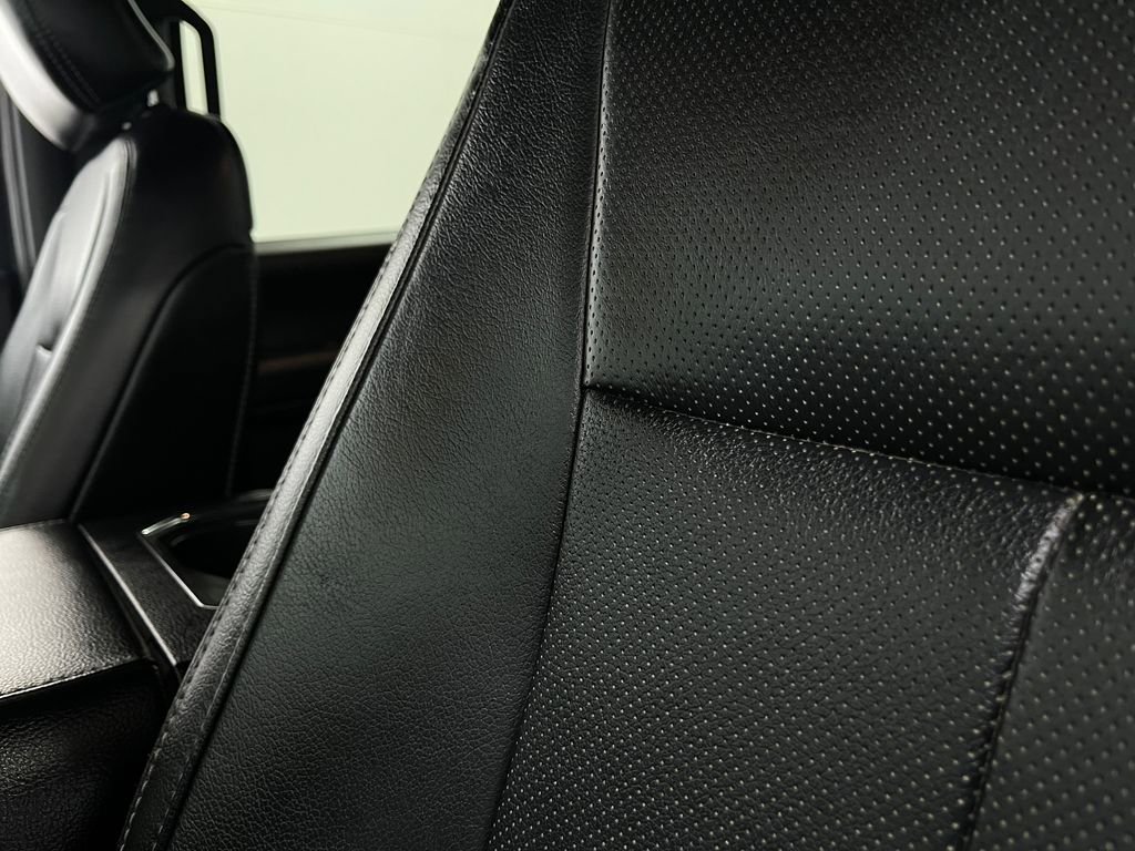 Used 2018 Ford F150 Lariat w/ Equipment Group 502A Luxury image 18