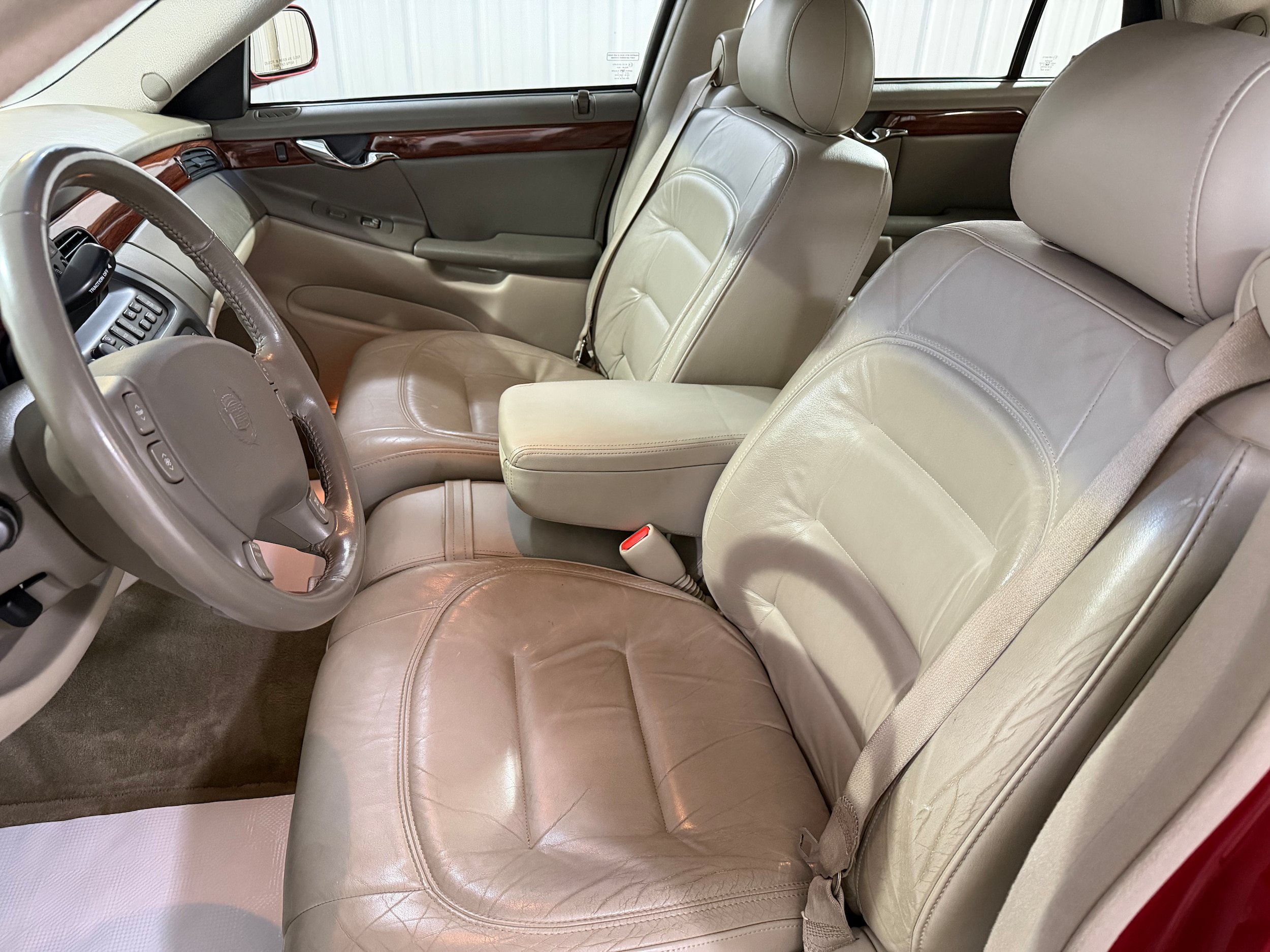 Used 2001 Cadillac De Ville w/ Comfort/Convenience Pkg FWD image 12