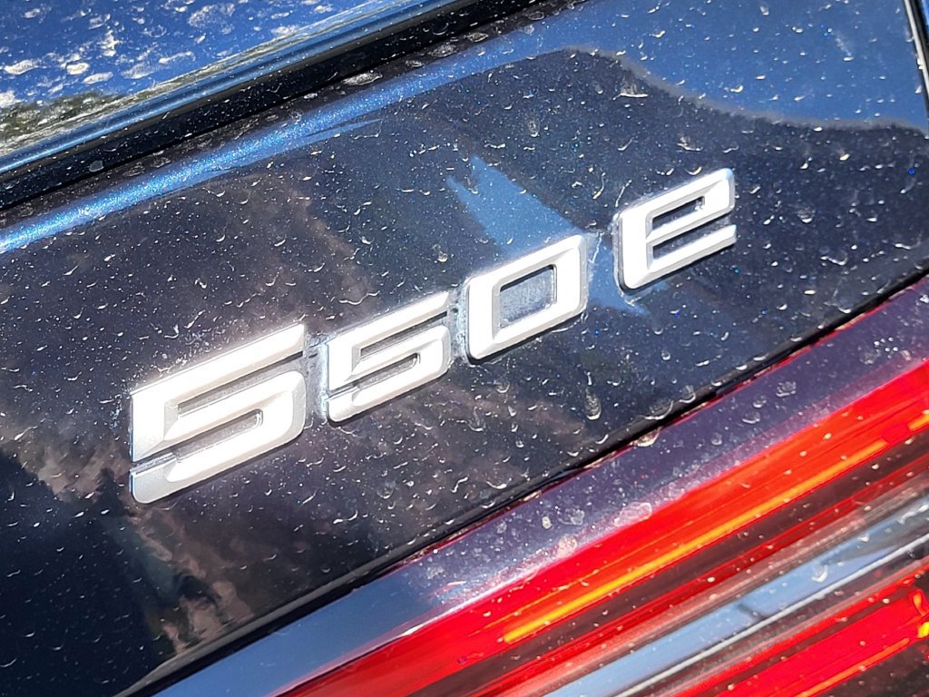 New 2027 BMW 550e xDrive w/ Premium Package AWD/4WD image 26