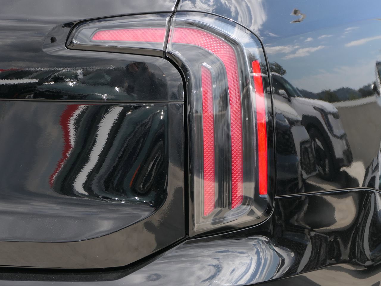 Certified 2023 Kia Telluride SX image 5