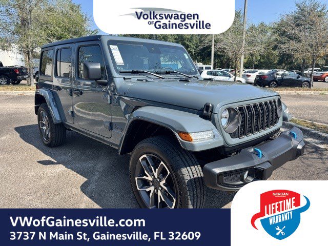 Used 2024 Jeep Wrangler Sport S image 1