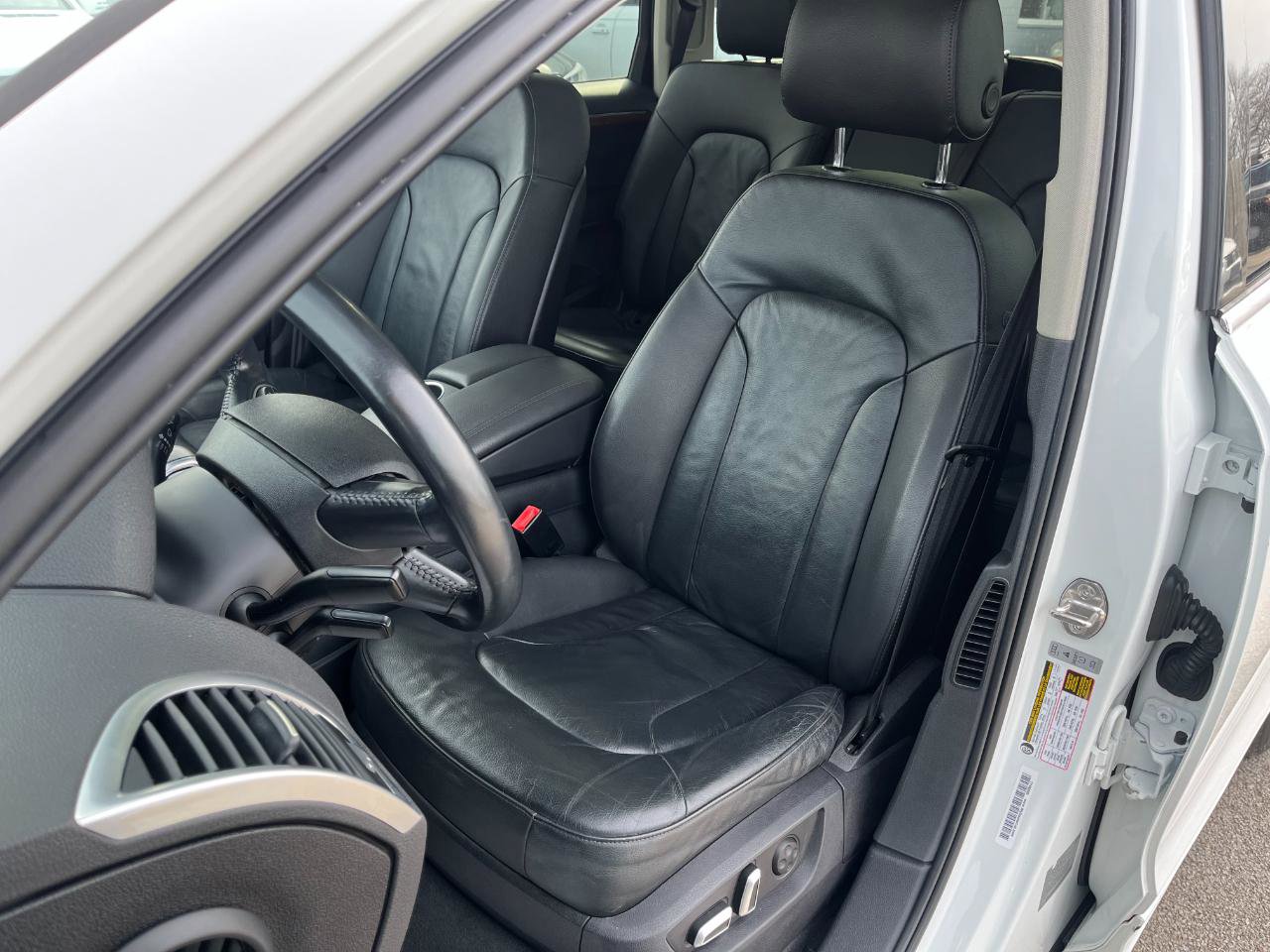 Used 2015 Audi Q7 TDI Premium Plus w/ Premium Plus Package image 11