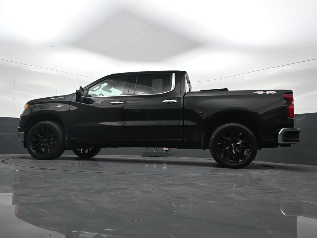 Certified 2022 Chevrolet Silverado 1500 LTZ w/ LTZ Premium Package AWD/4WD image 33