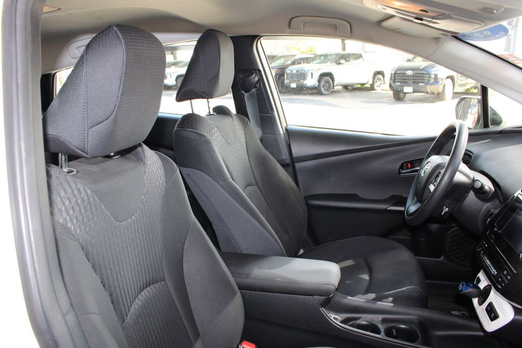 Used 2016 Toyota Prius Two image 36