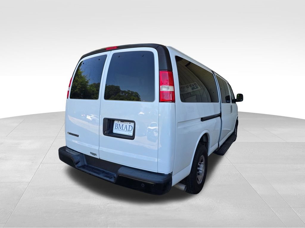 Used 2022 Chevrolet Express 3500 LS RWD image 11