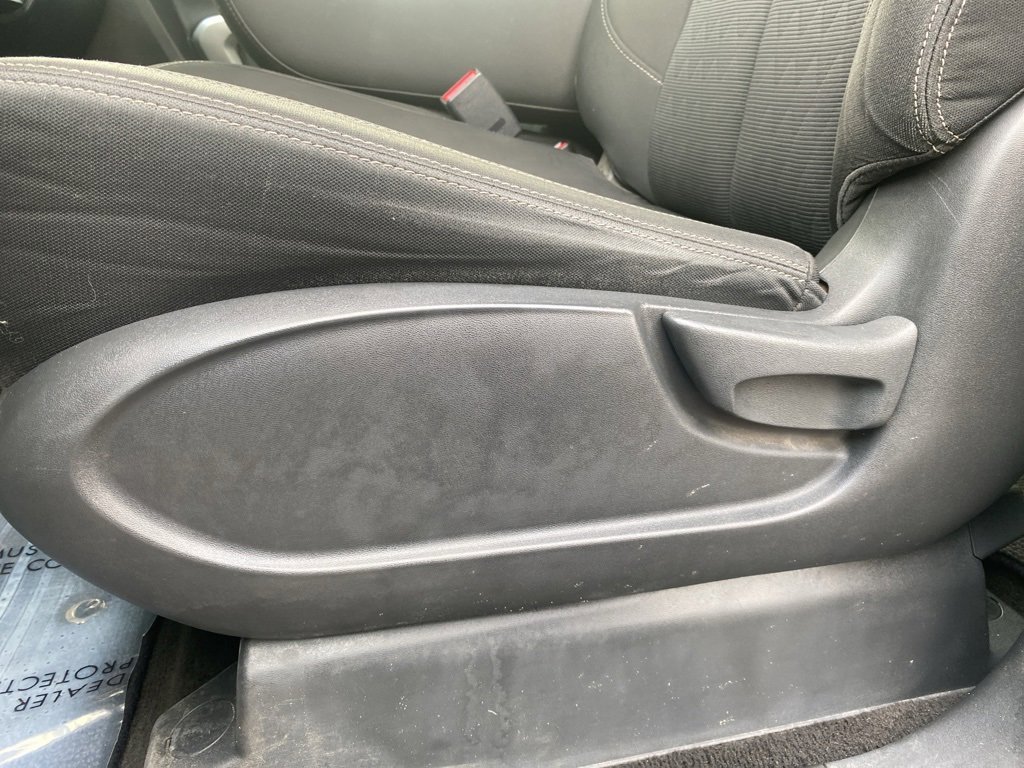 Used 2018 Nissan Titan SV image 14