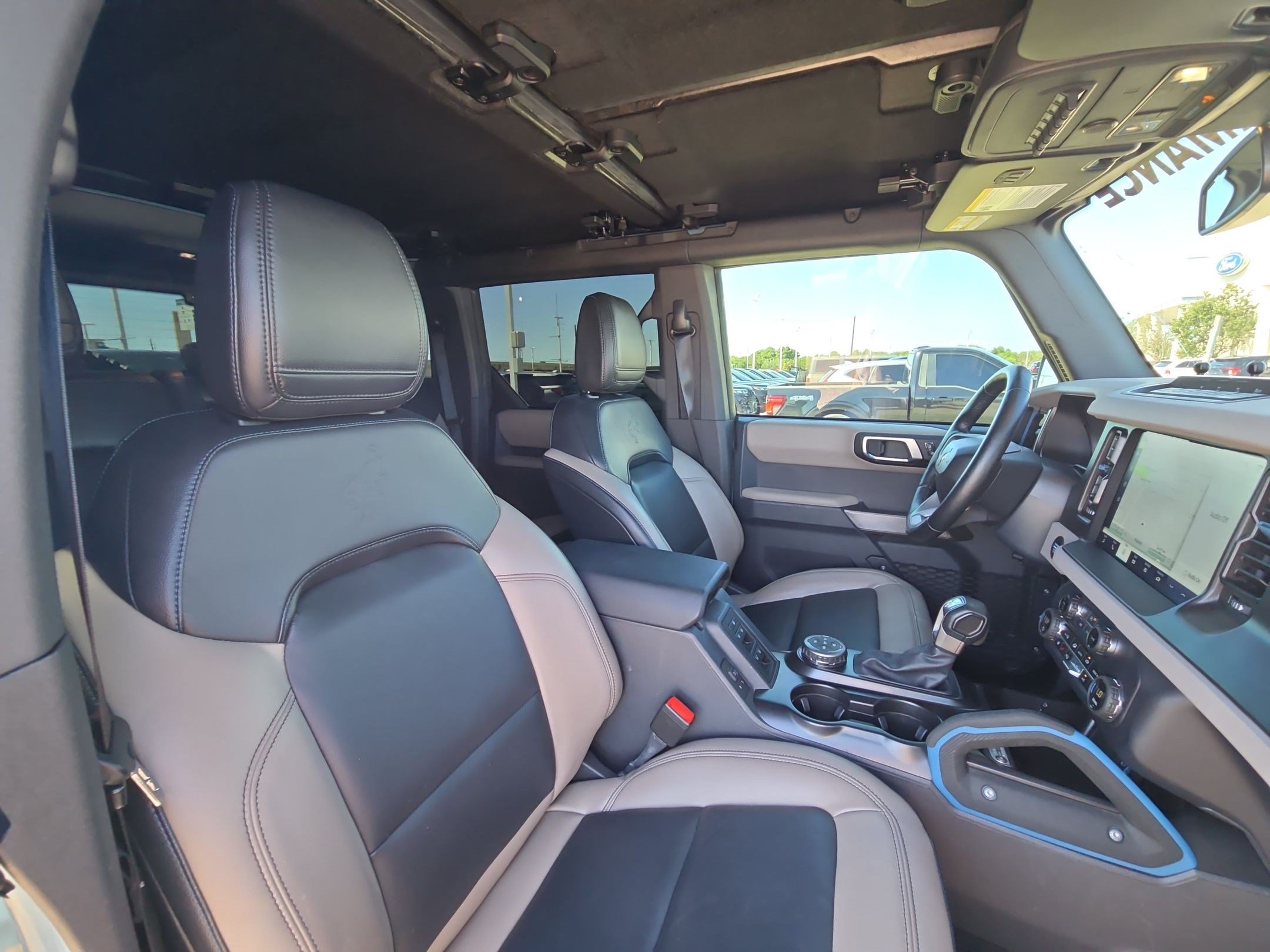 Used 2023 Ford Bronco Wildtrak AWD/4WD image 32