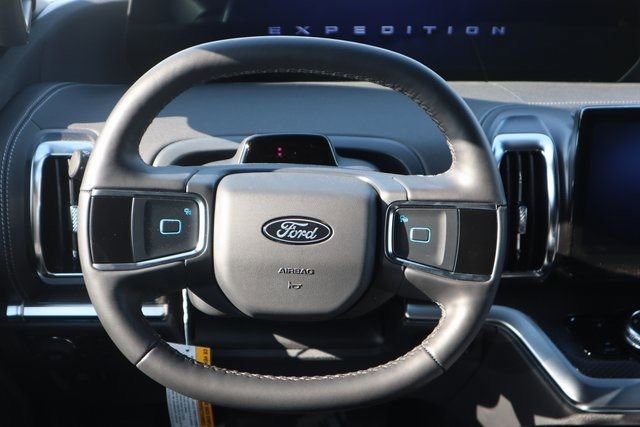 New 2026 Ford Expedition Max Platinum w/ Stealth Appearance Package AWD/4WD image 11