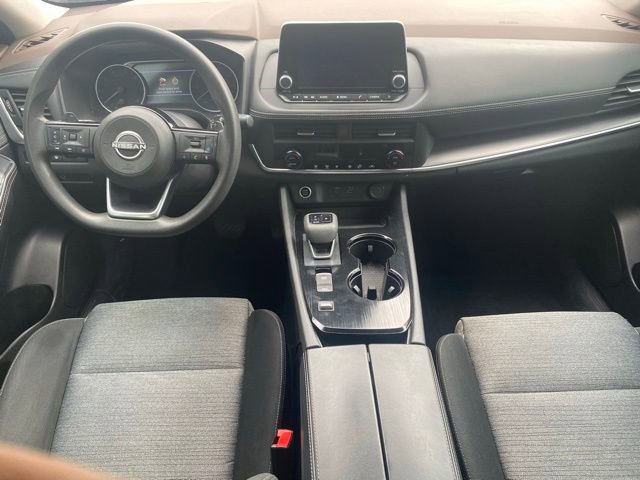 Used 2023 Nissan Rogue SV image 16