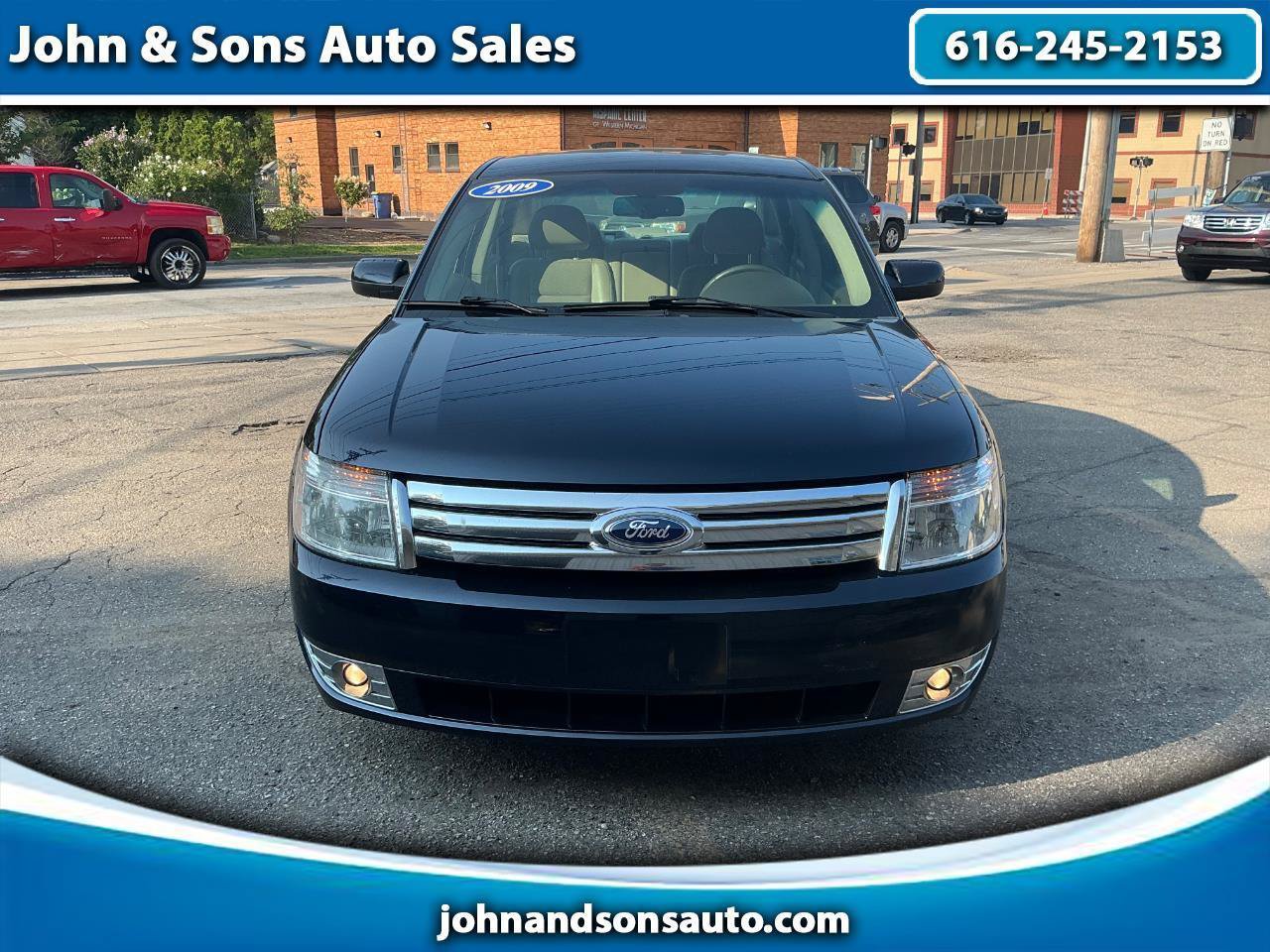 Used 2009 Ford Taurus SEL FWD image 1