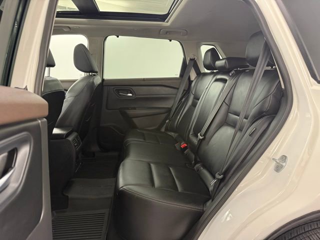 Used 2023 Nissan Rogue SL w/ SL Premium Package image 13