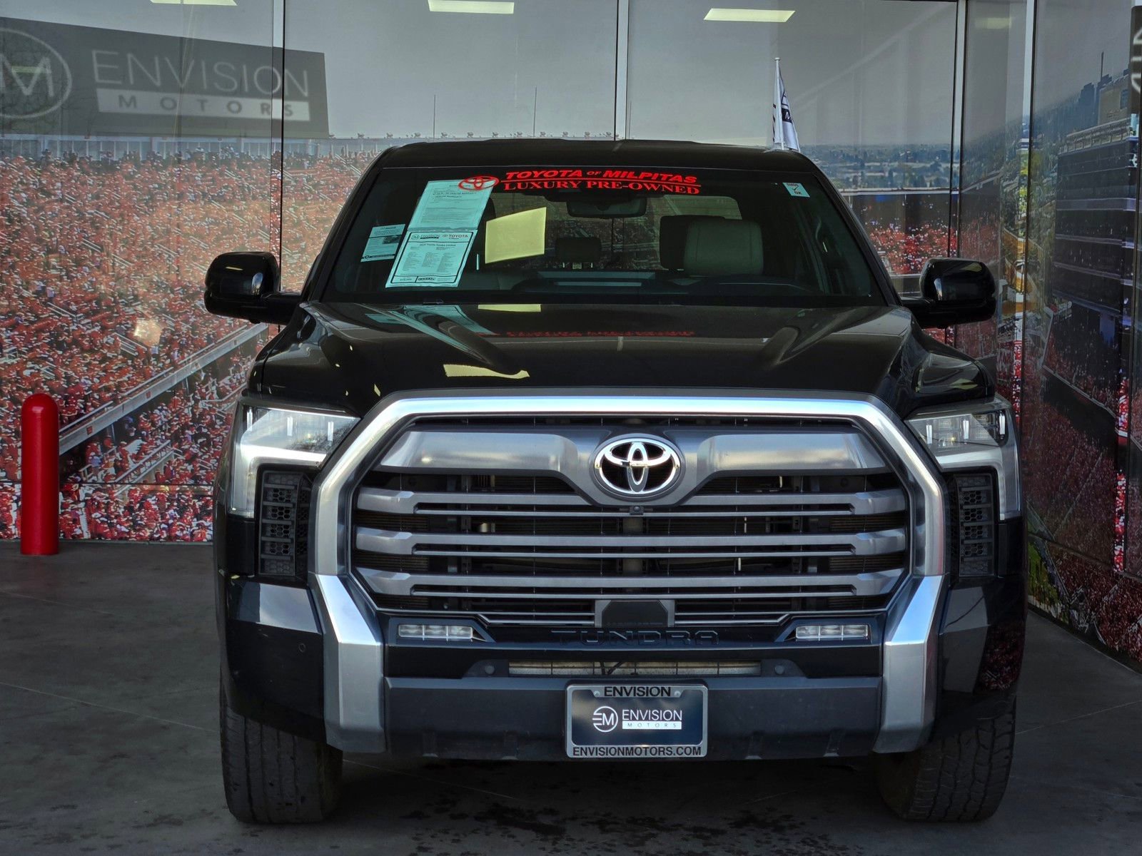 Used 2025 Toyota Tundra Limited AWD/4WD image 3