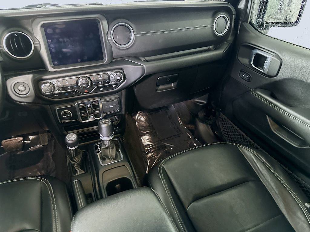 Used 2023 Jeep Wrangler Unlimited Sahara w/ Cold Weather Group AWD/4WD image 19