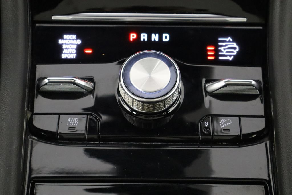 Used 2023 Jeep Grand Cherokee L Overland w/ Rear Seat Video Group I AWD/4WD image 34