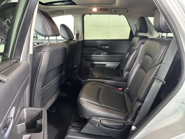 Used 2022 Nissan Pathfinder SL w/ SL Premium Package image 25