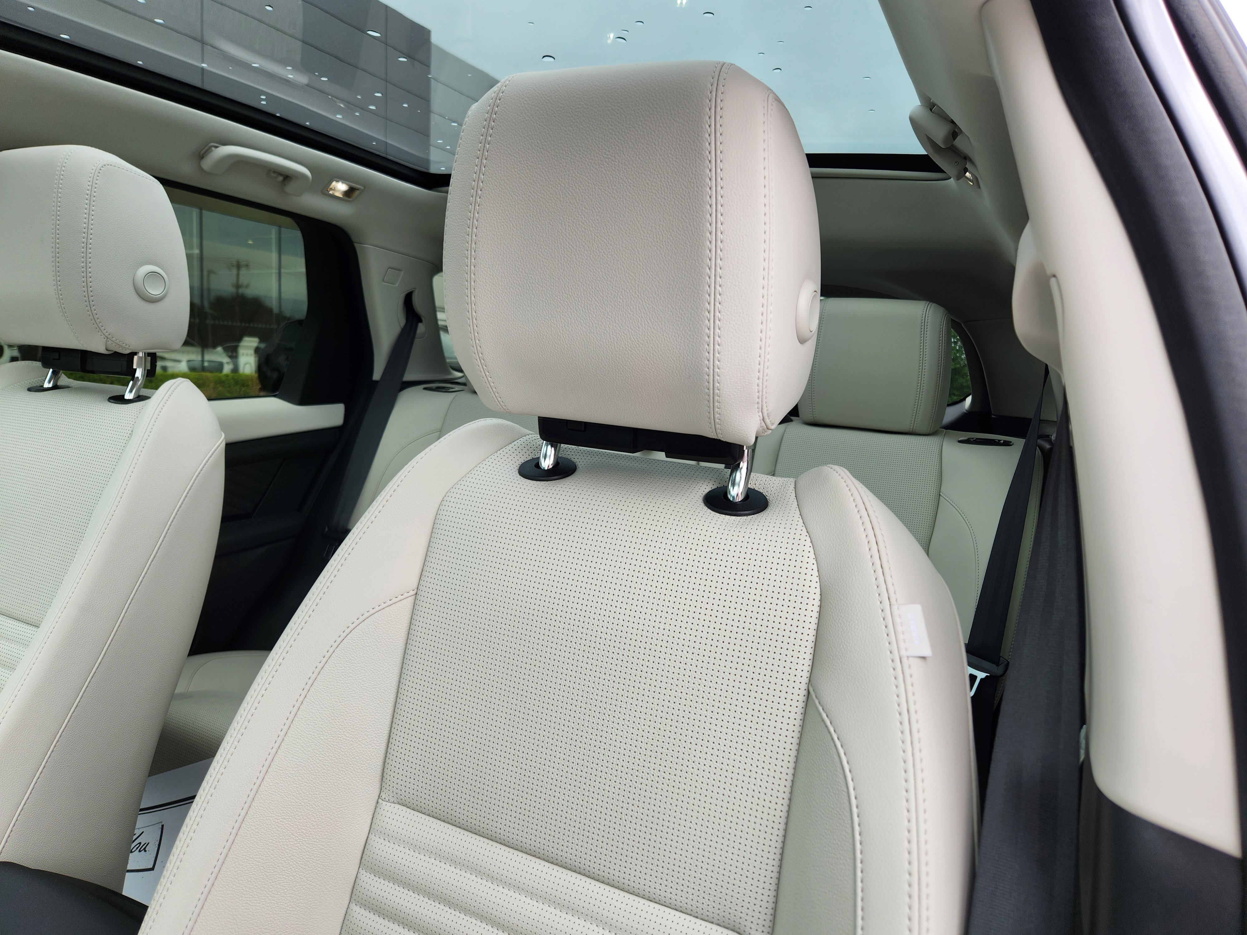 Certified 2025 Land Rover Discovery Sport S image 11