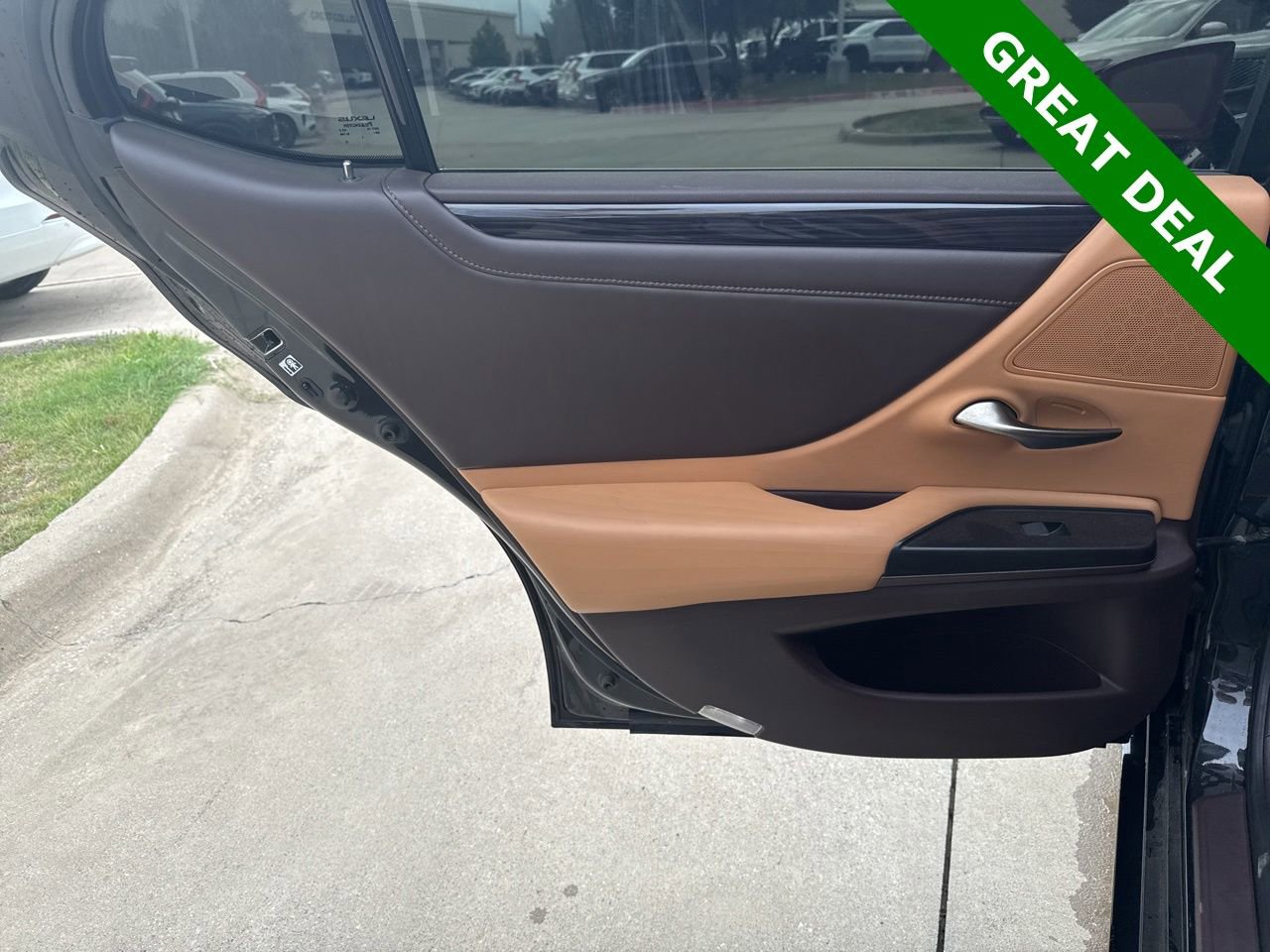 Used 2019 Lexus ES 350 w/ Accessory Package 2 FWD image 16