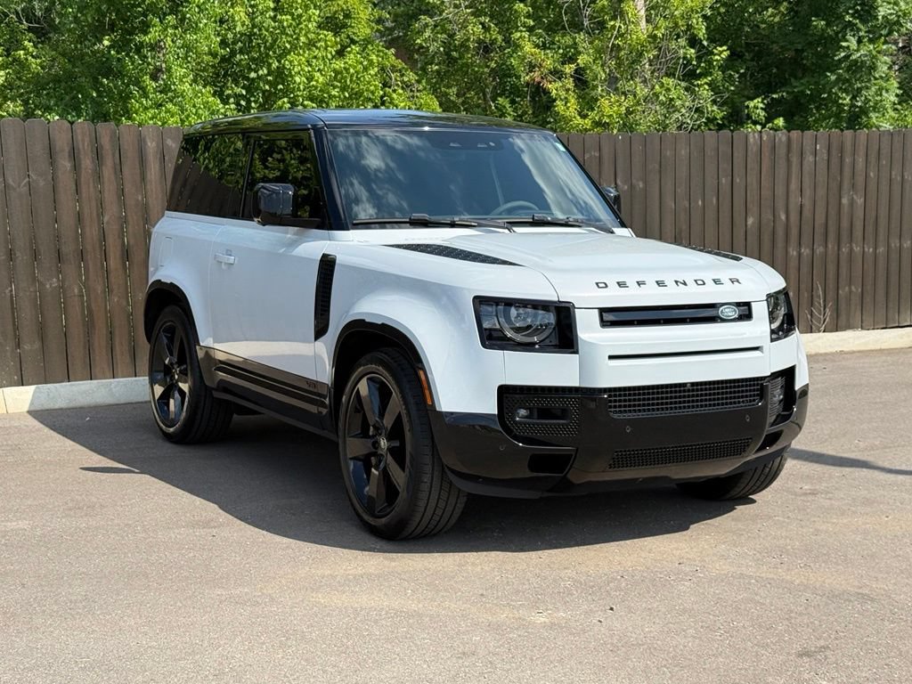 Used 2023 Land Rover Defender 90 V8 AWD/4WD image 8