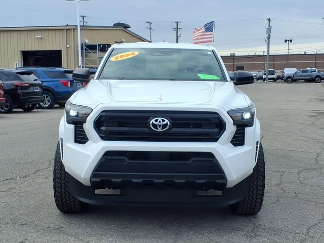 Used 2024 Toyota Tacoma SR image 2