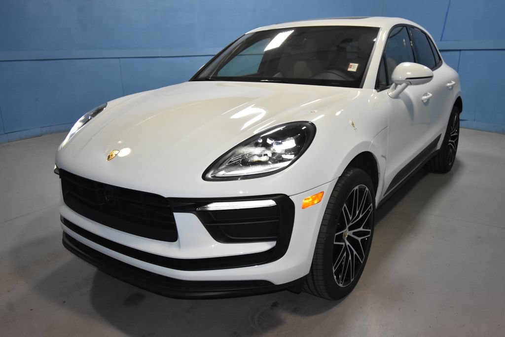Certified 2025 Porsche Macan AWD/4WD video 1