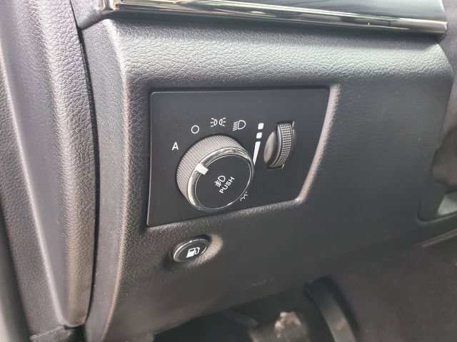 Used 2020 Jeep Grand Cherokee Limited X image 25