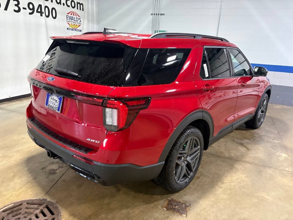 New 2026 Ford Explorer ST-Line w/ ST-Line Street Pack AWD/4WD image 8