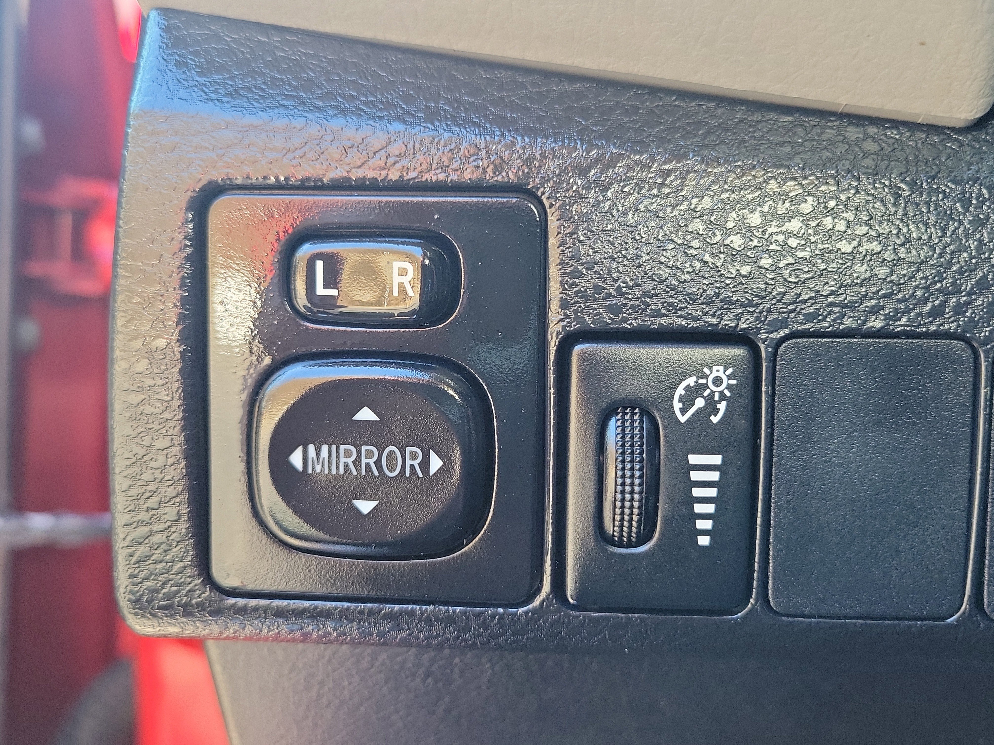 Used 2015 Toyota Corolla LE image 19